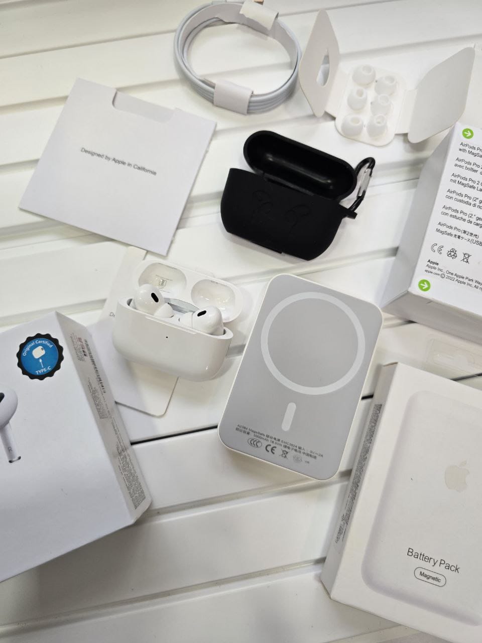 AirPods Pro 2 & MagSafe Wireless PowerBank Combo