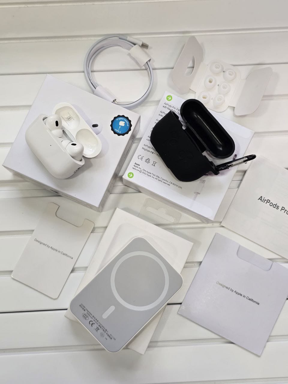 AirPods Pro 2 & MagSafe Wireless PowerBank Combo