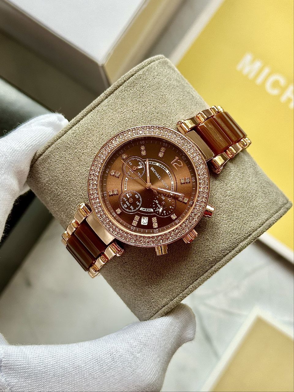 Michael Kors MK5896 – Brown & Gold Women’s Luxury Watch (Premium Quality)